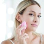 Cuáles son los productos esenciales para lograr un maquillaje duradero durante todo el día