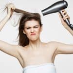 Qué recomendaciones tienes para evitar el daño del cabello por el uso excesivo de herramientas de calor